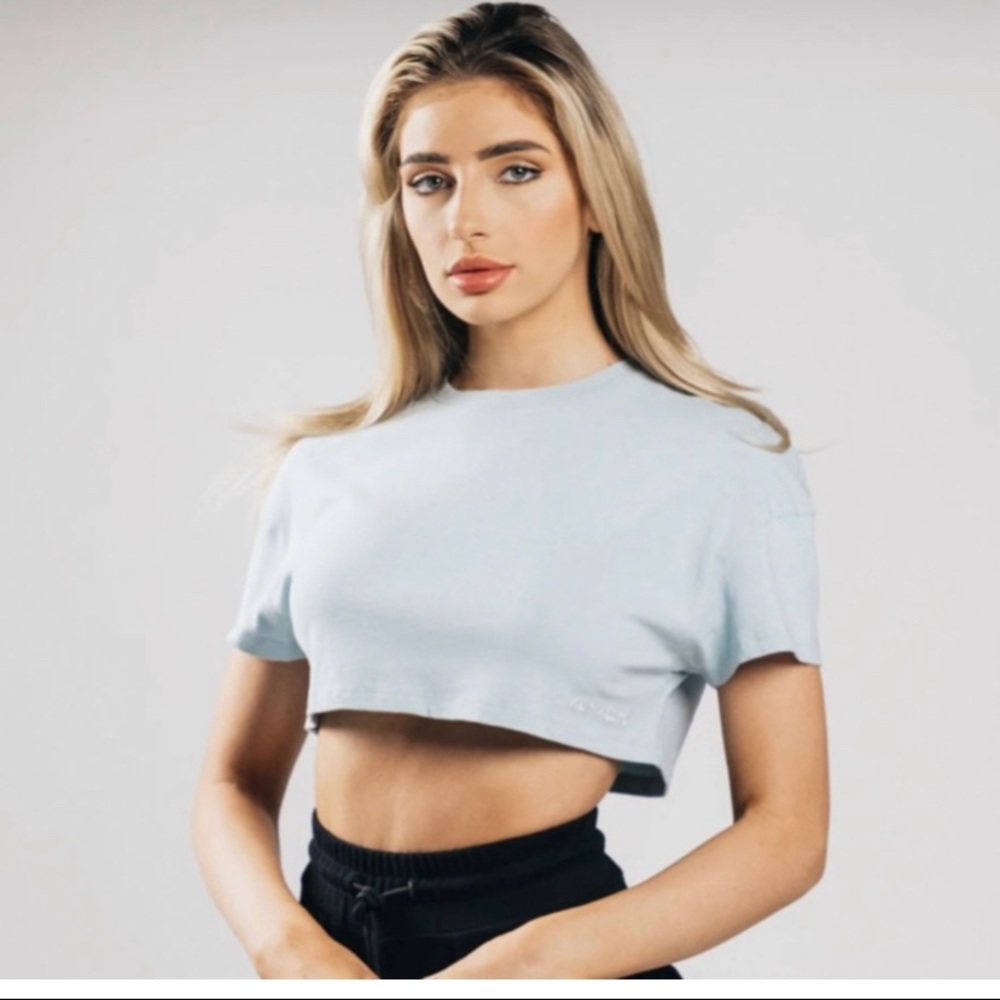 Alphalete Cropped Top